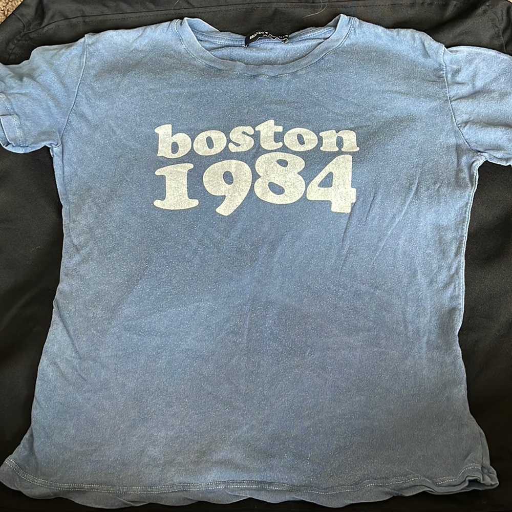 T-shirt from Brandy Melville! Extremely comfortable and stylish